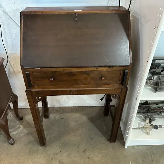 writing desk