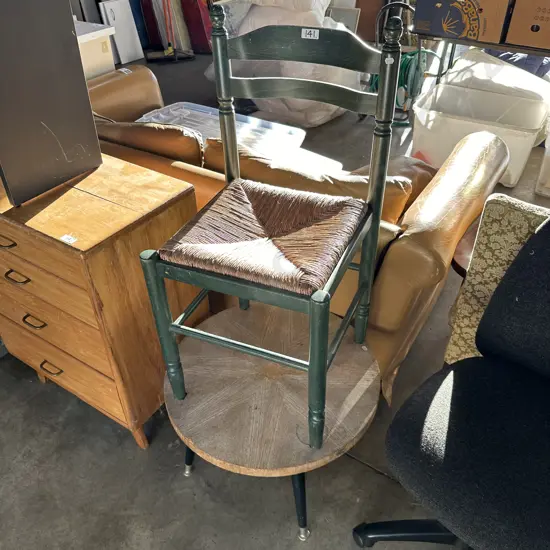 coffee table rush chair