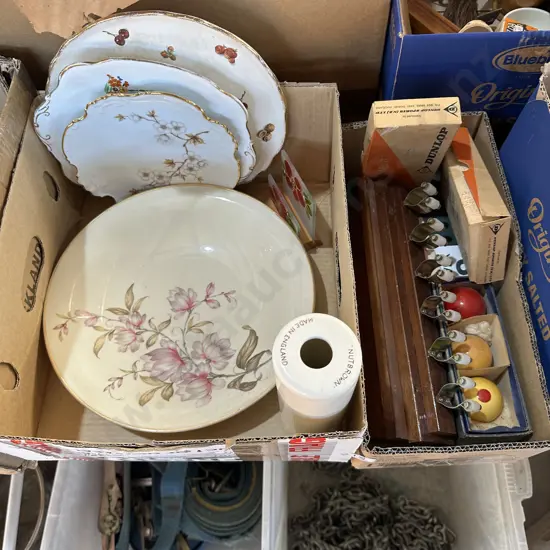 2 boxes china snooker balls cue holder darts