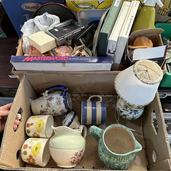 2 boxes lamp china matches collection