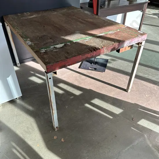 Bespoke table
