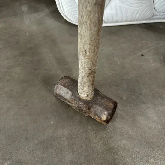 sledge hammer