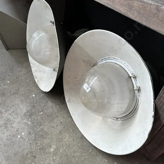 2 Vintage street lamps