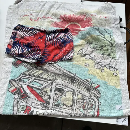 Kiwiania togs & towel