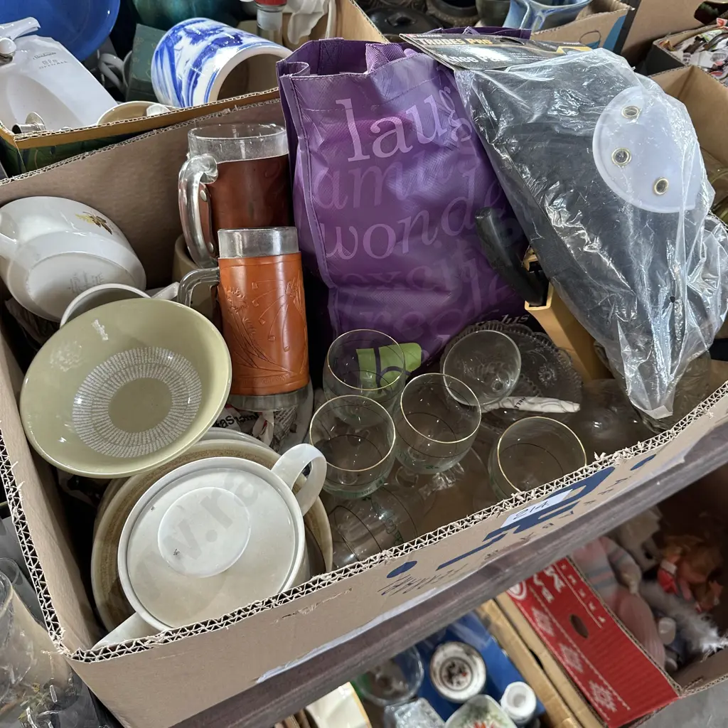 Box inc Crown Lynn Image 1++