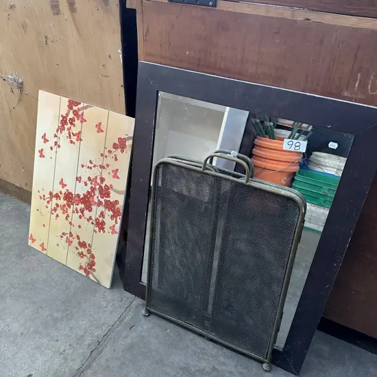 Mirror, guard and art