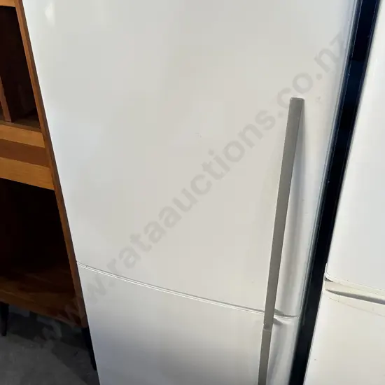 Fridge freezer