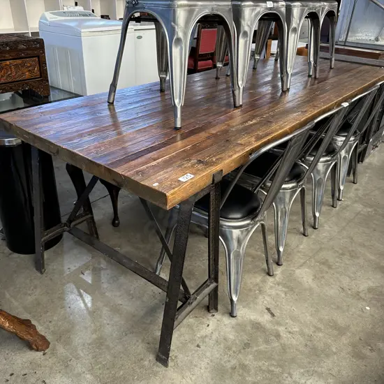 Solid table on metal bases 2600 x 900