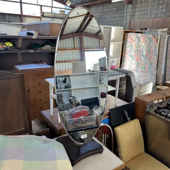 Retro mirror on stand