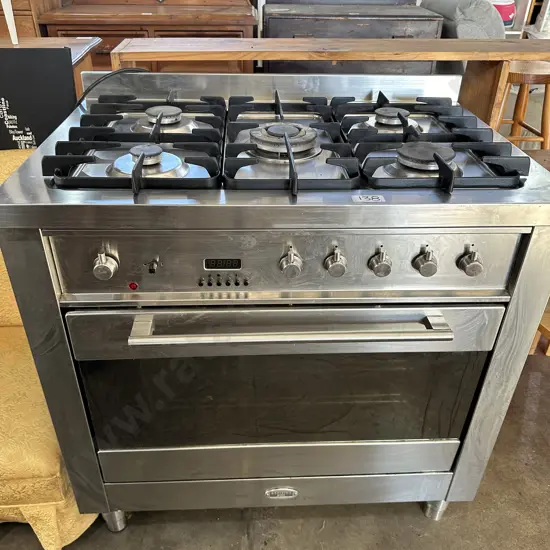 Gas oven