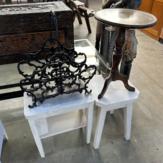 Stools, mag rack etc