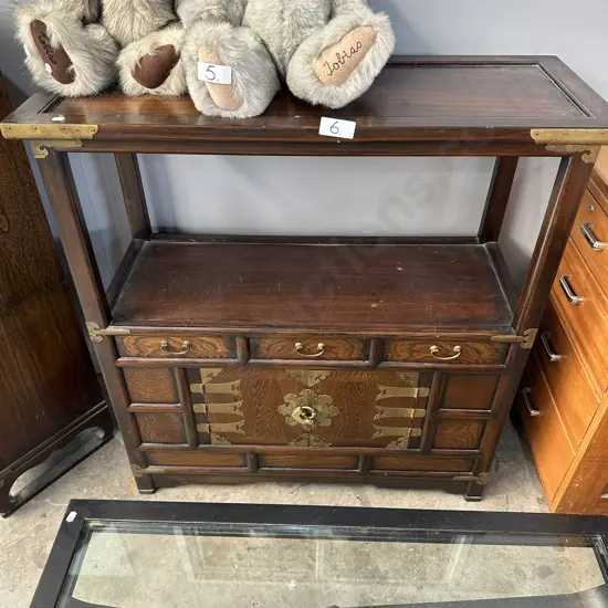 Oriental sideboard 900x950w