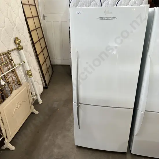 Fridge freezer