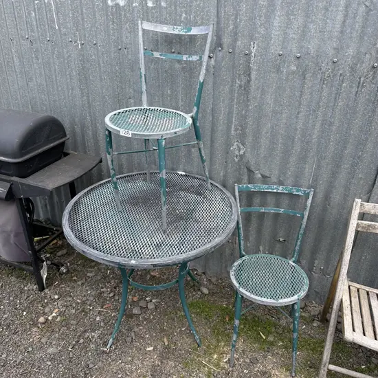 Outdoor table and 2 chairs