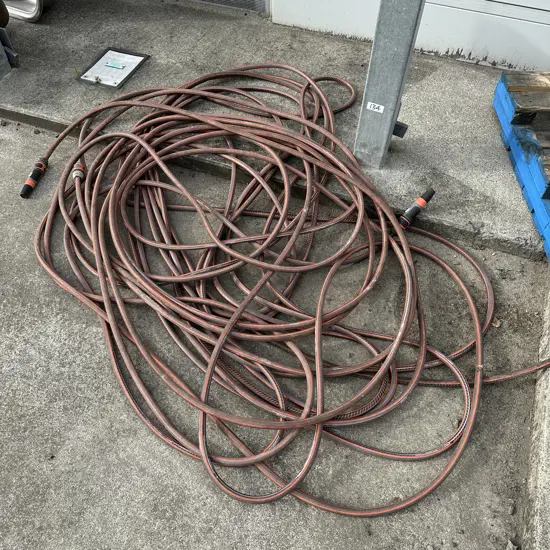 2 hoses
