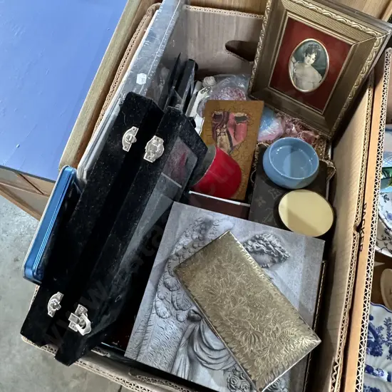 Costume jewellery etc