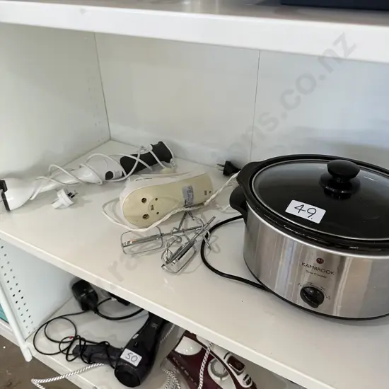 3 kitchen appliances