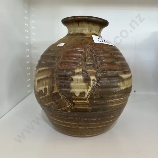 Pottery vase 27cm
