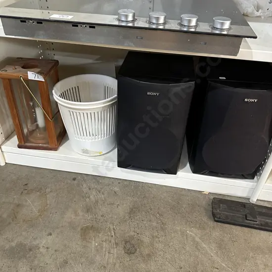 Speakers, lamp, bins