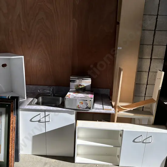 Small kitchen and shelfing