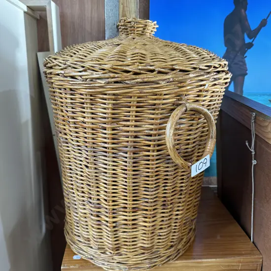 Laundry basket