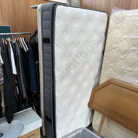 Tidy King single mattress, older trundler style base