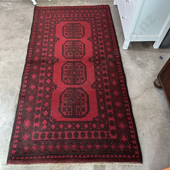 Persian Elephant foot rug 1950 x 1020 (new)