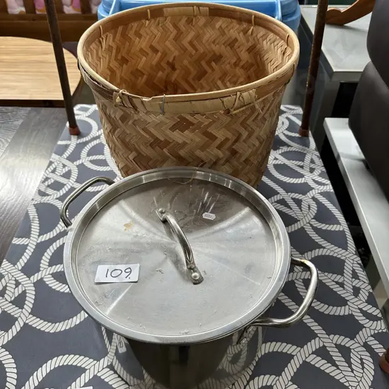 Stock pot and basket