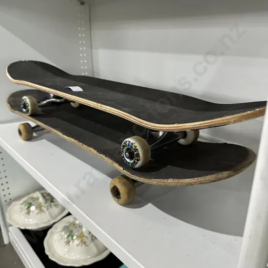 2 x skateboards