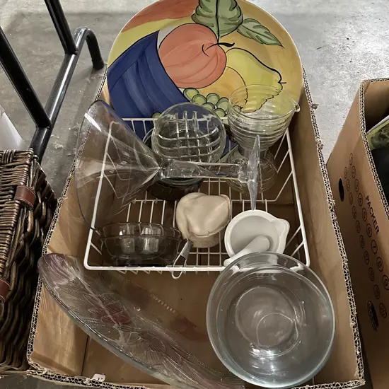 Pestle morter, glassware etc