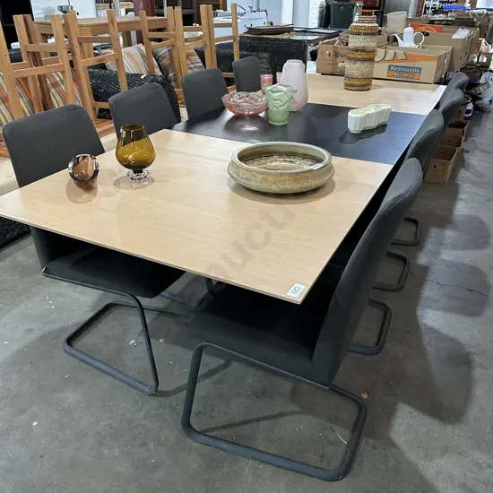 Modern design BoConcept table with 8 chairs
