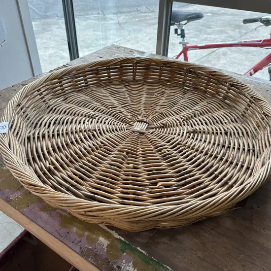 Large wicker platter 80cm