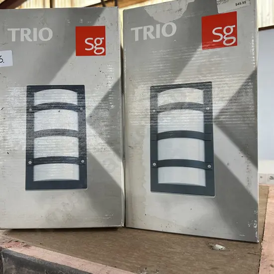 Pr un used outdoor lights