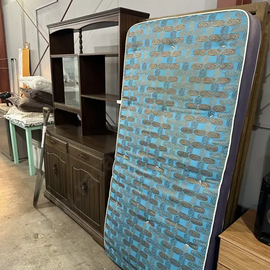 Wall unit & single bed