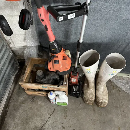 Trimmers, gumboots etc