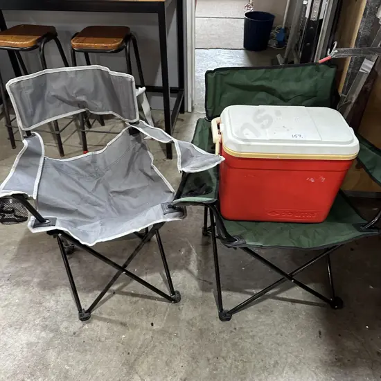 Chillibin and desk chairs