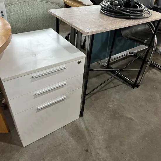 Mobile and hall table