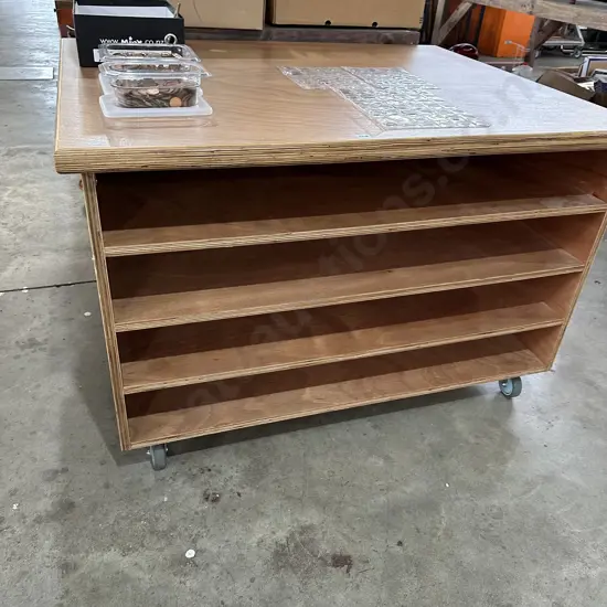 Ply plans unit on castors