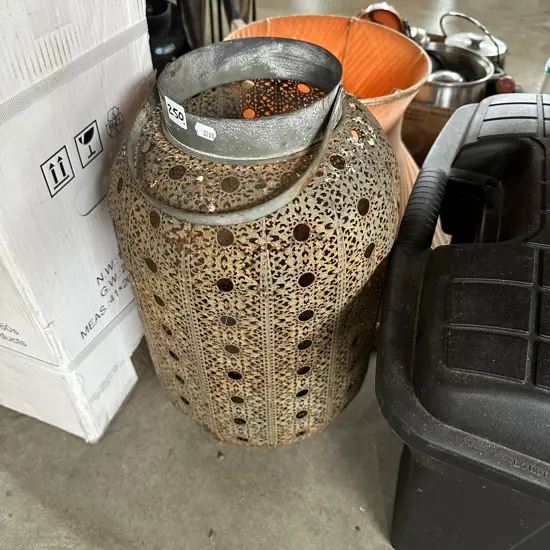 Hurricane lamp and shade