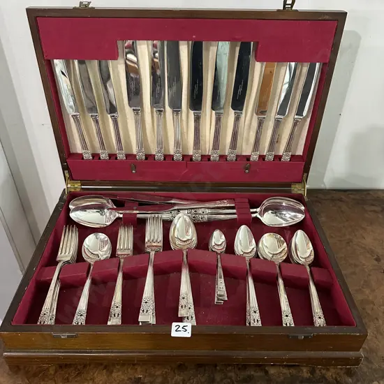 Community cutlery canteen service