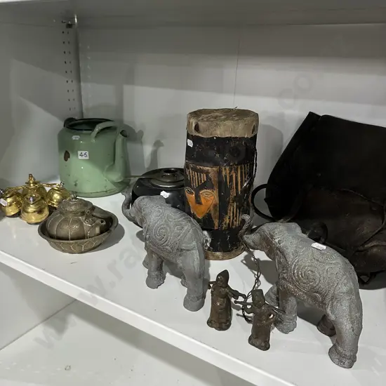 Shelf lot collectables