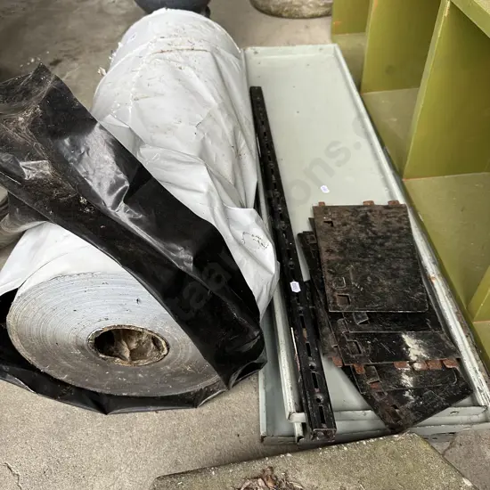 Strawberry polythene roll plus shelving