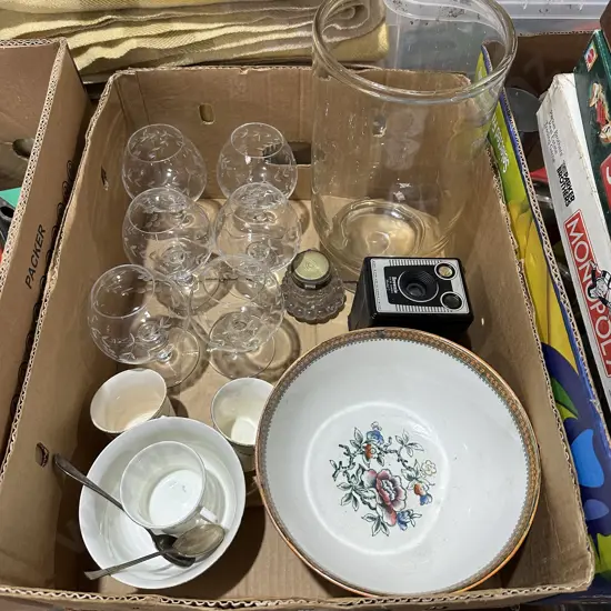 Box brownie, vase, glass set etc