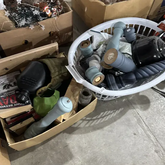 2 box kettle, grinders etc