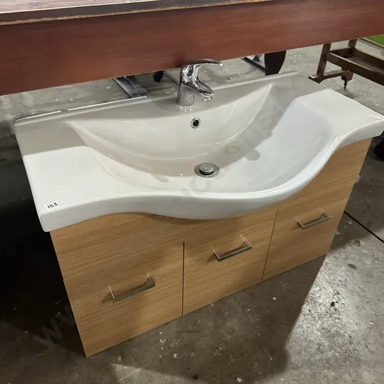 Wall hung vanity