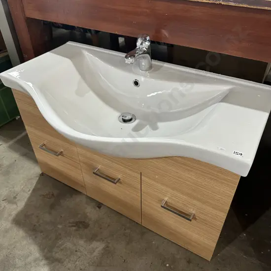 Wall hung vanity