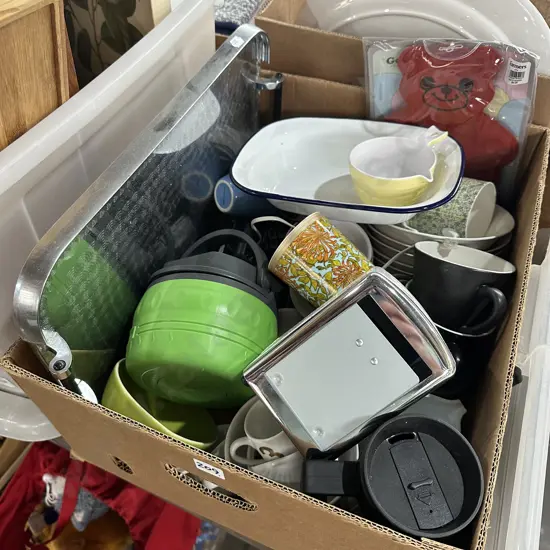 box asst kitchenware