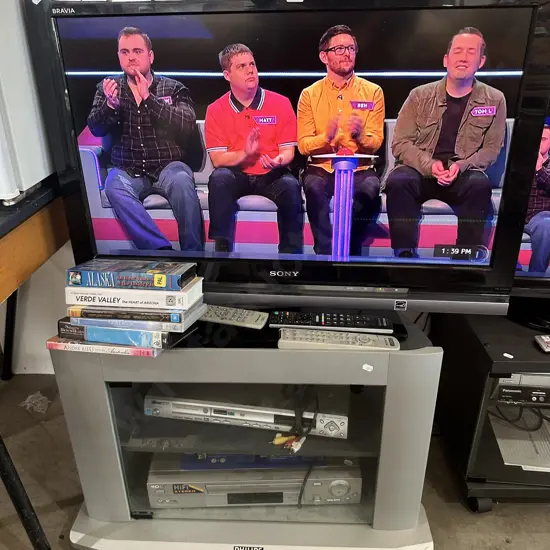 Sony 32inch TV with VHS and DVD