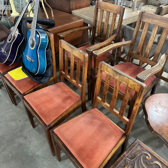 6 x Oak chairs inc 2 carvers