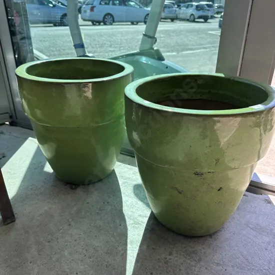 Pr of garden pots 39cm